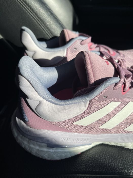 Продам кросівки adidas