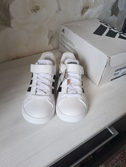 Красовки кросівки крассовки 28 розмір Adidas адидас