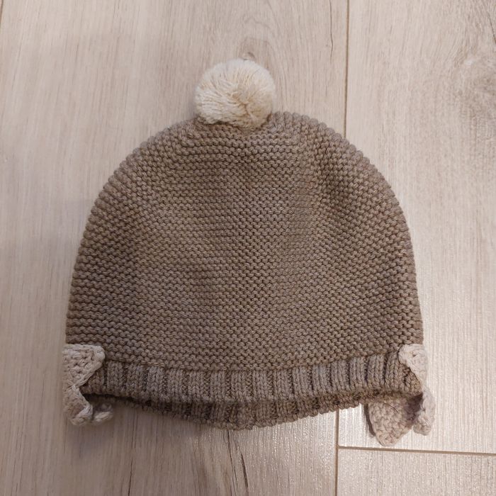 Beżowa czapeczka dziecięca Zara rozm. 1-6 miesięcy