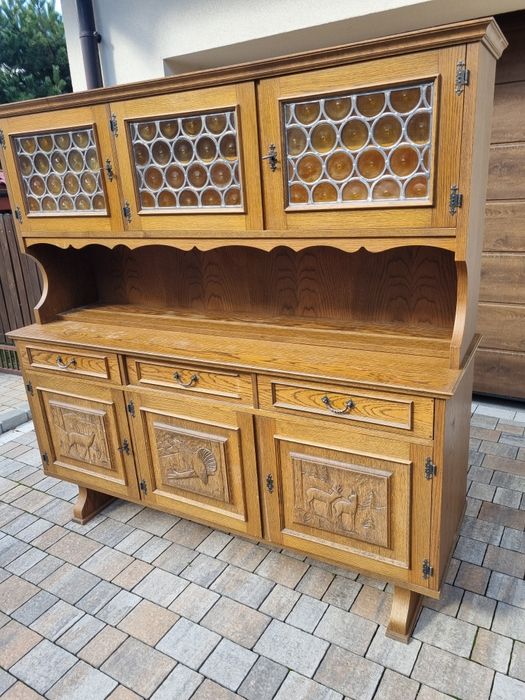 Kredens  Fornirowany