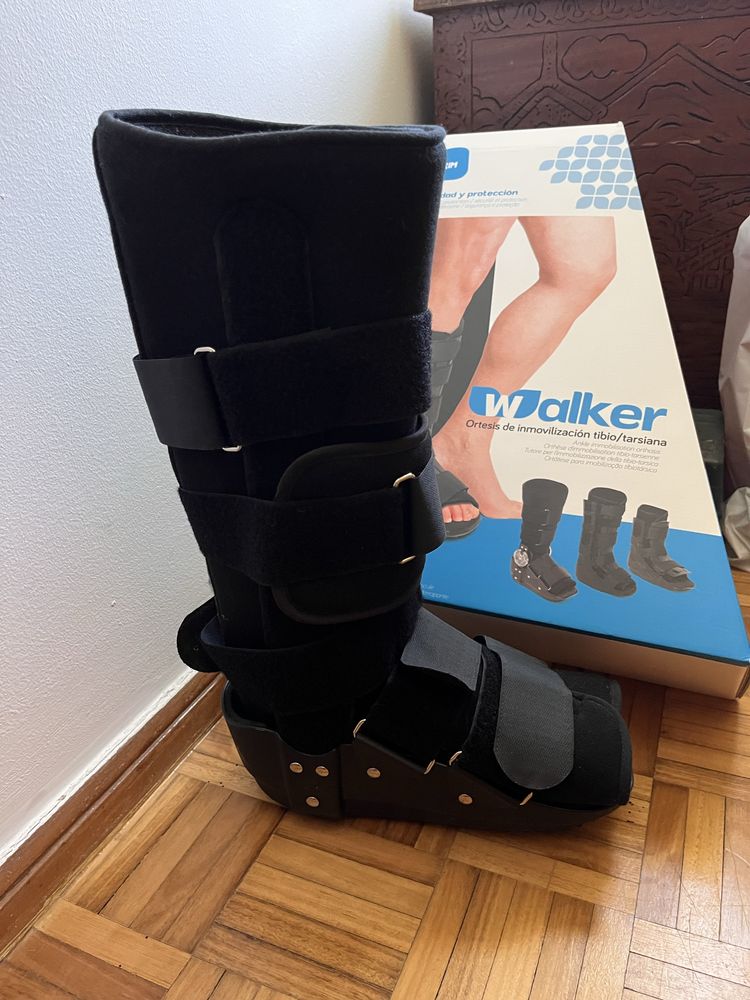 Bota ortopedica.