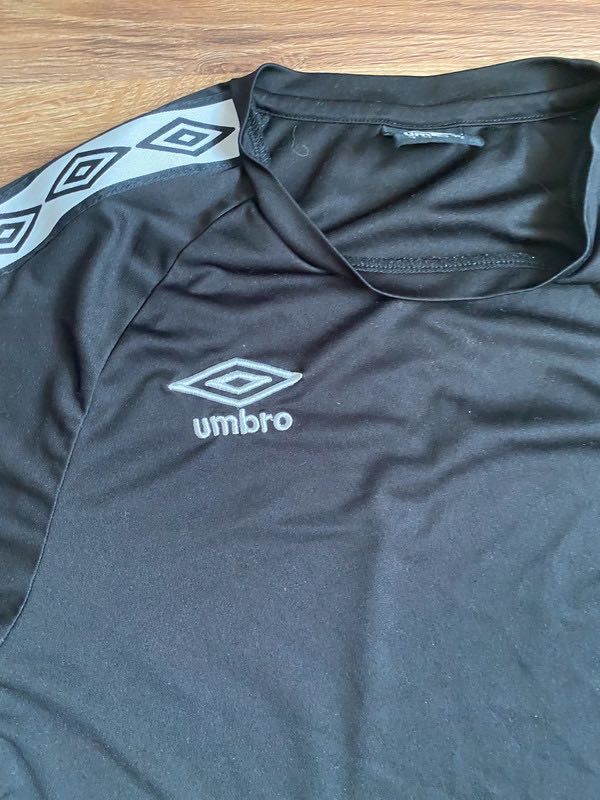 Sprzedam koszulkę umbro