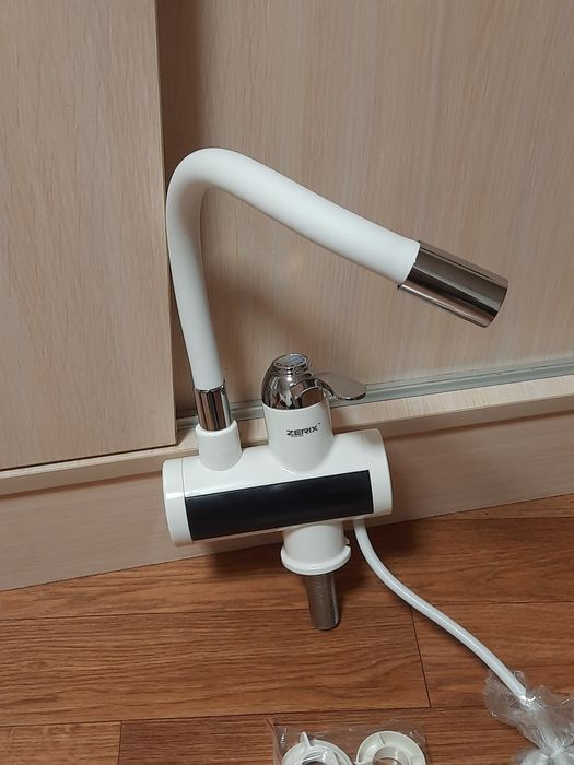 АКЦИЯ!ZERIX проточный водонагреватель с гибким гусаком!