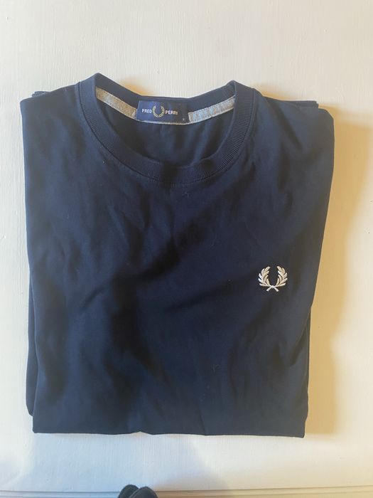 T-shirt Fred Perry preta, nova, sem etiqueta, S, para TROCA