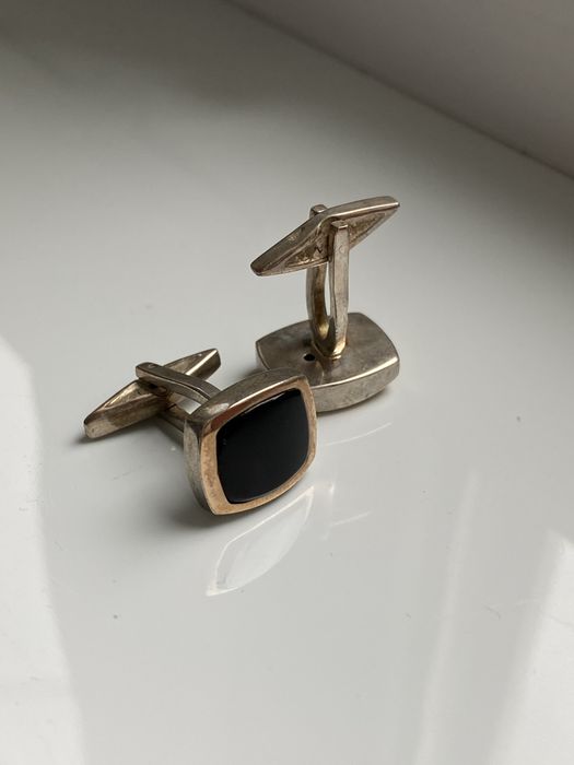 Чоловічі срібні запонки з оніксом та позолотою