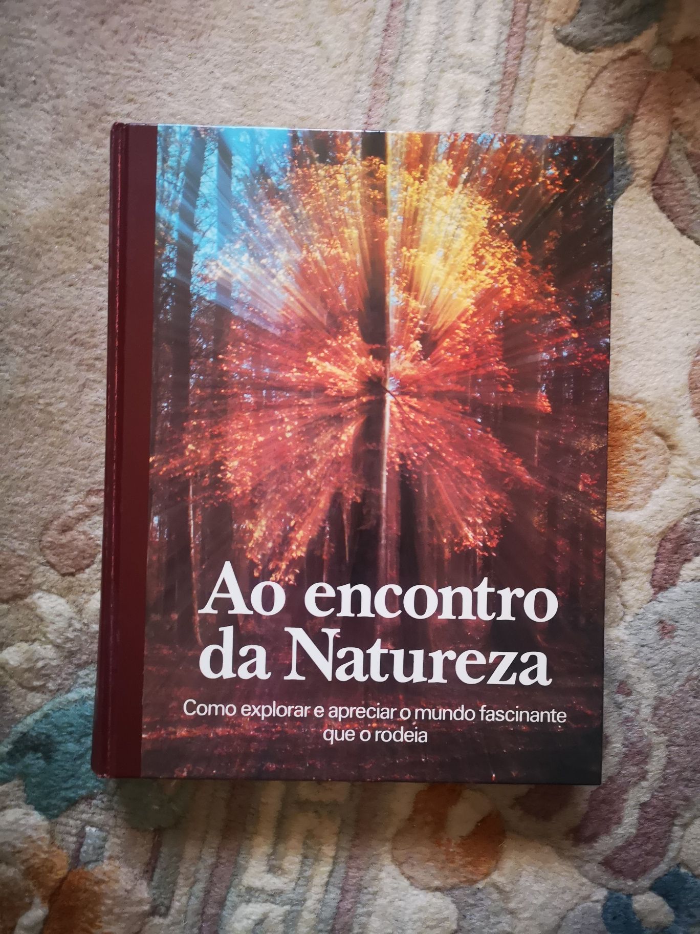 Enciclopédia ao encontro da natureza