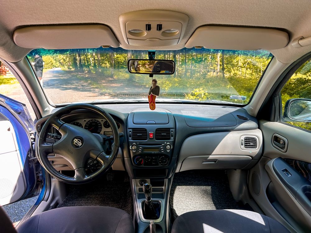 Nissan Almera 2001