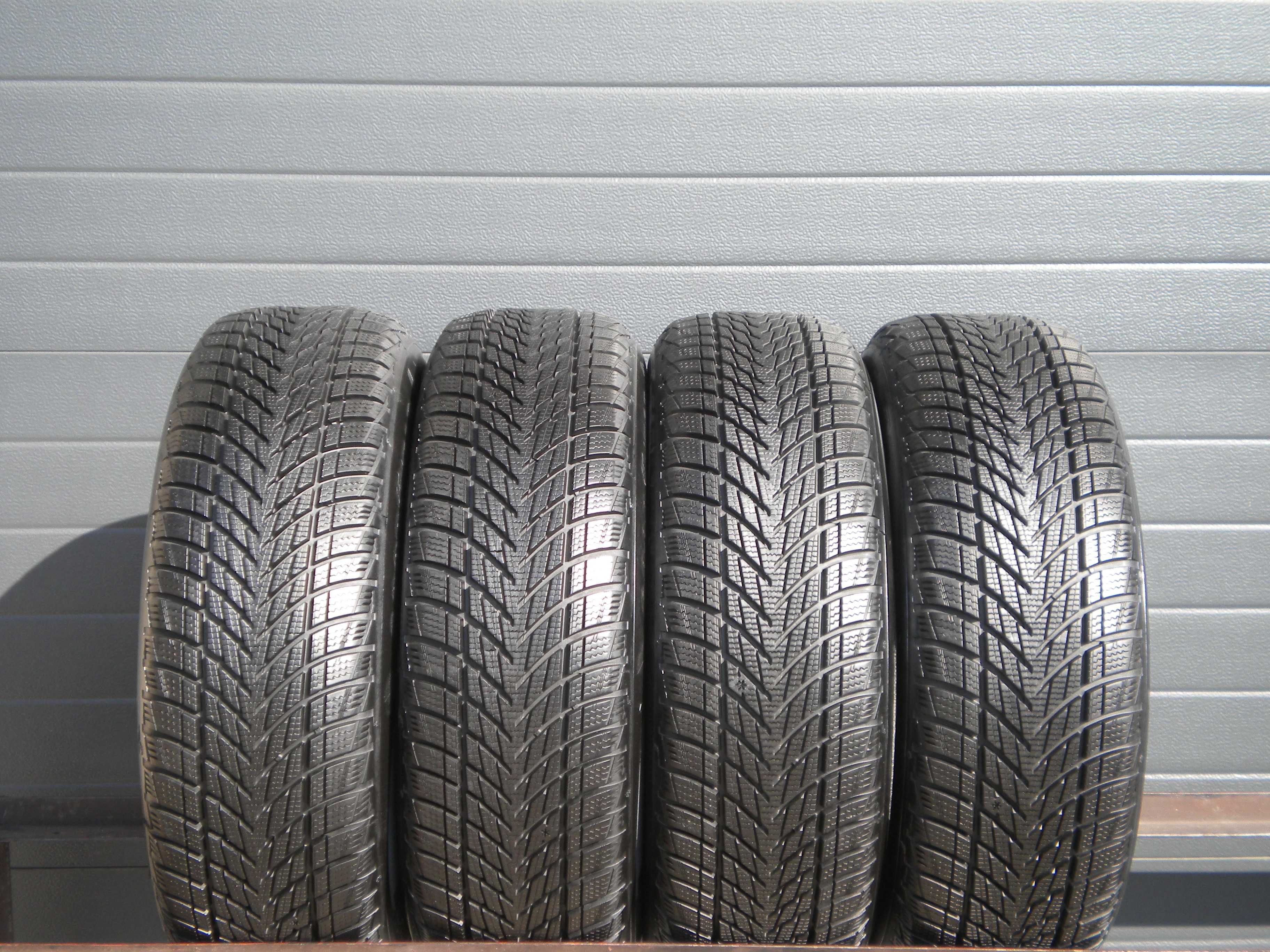 4x Opony zimowe Goodyear Ultragrip Performance 3 205/60R16 92H