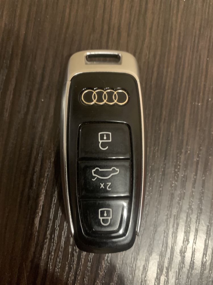 Смарт ключ Audi