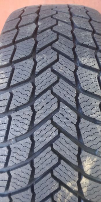 Michelin X-Ice Snow  215/60 R16
