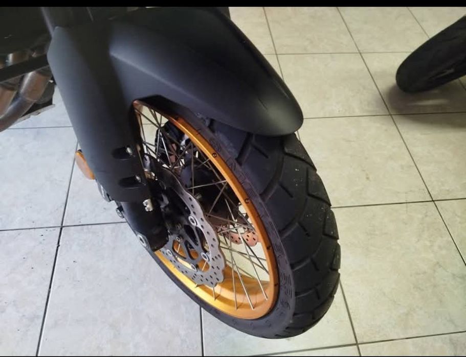 Moto QJ SRT 550 X