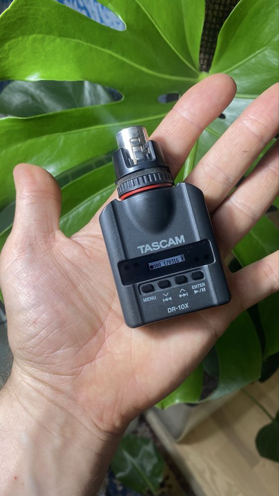 Диктофон Tascam DR-10X для ручного микрофона XLR разьем