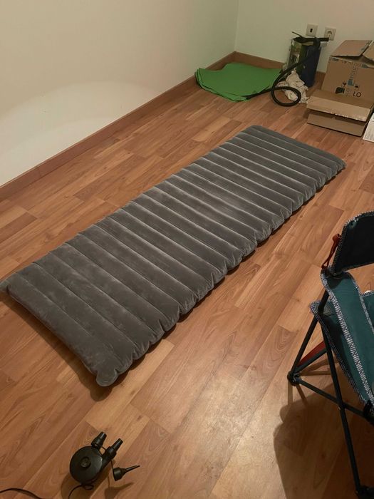 Colchão Insuflável de 1 Pessoa - Como Novo