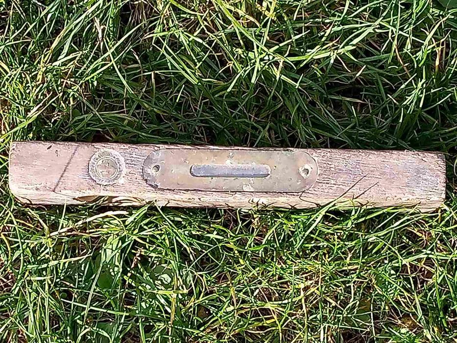 Рівень старий дерев'яний