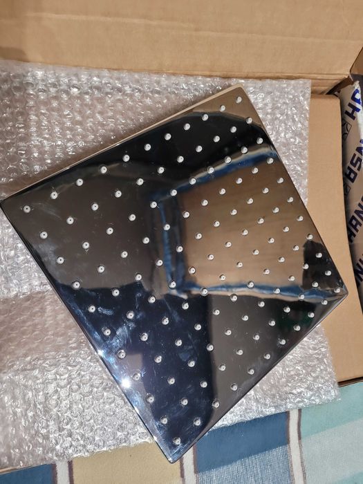 Deszczownica z ramieniem 357 mm Hansa Viva kwadratowa 250x250 chrom