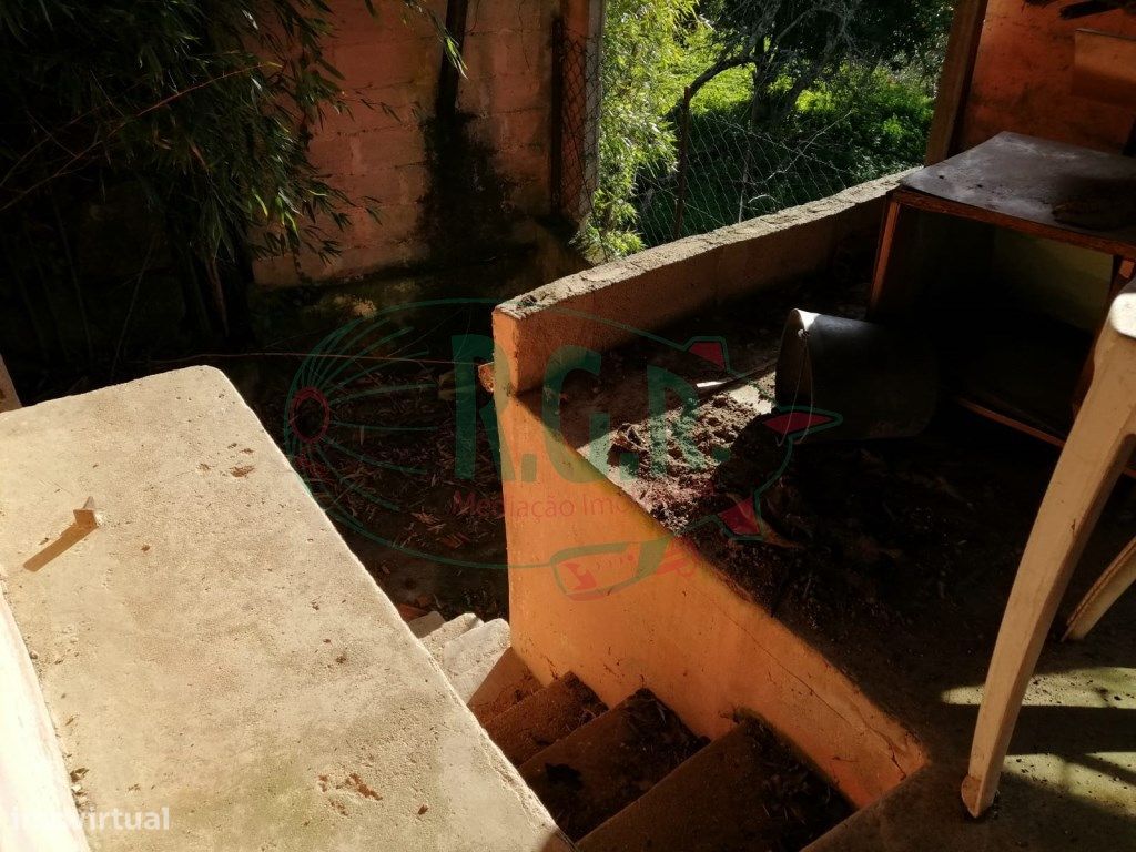 Moradia p/ Recuperar - Boassas Cinfães