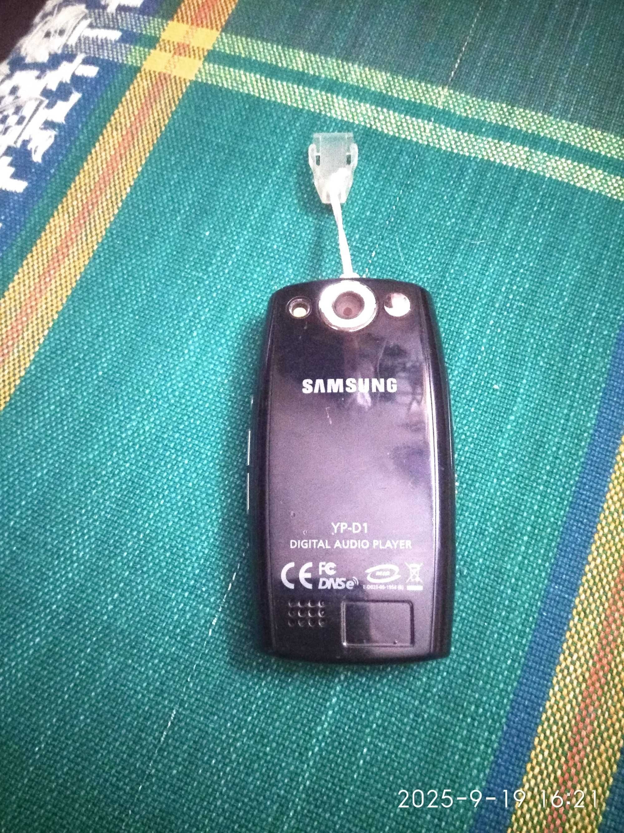 Продам Samsung YP-D1