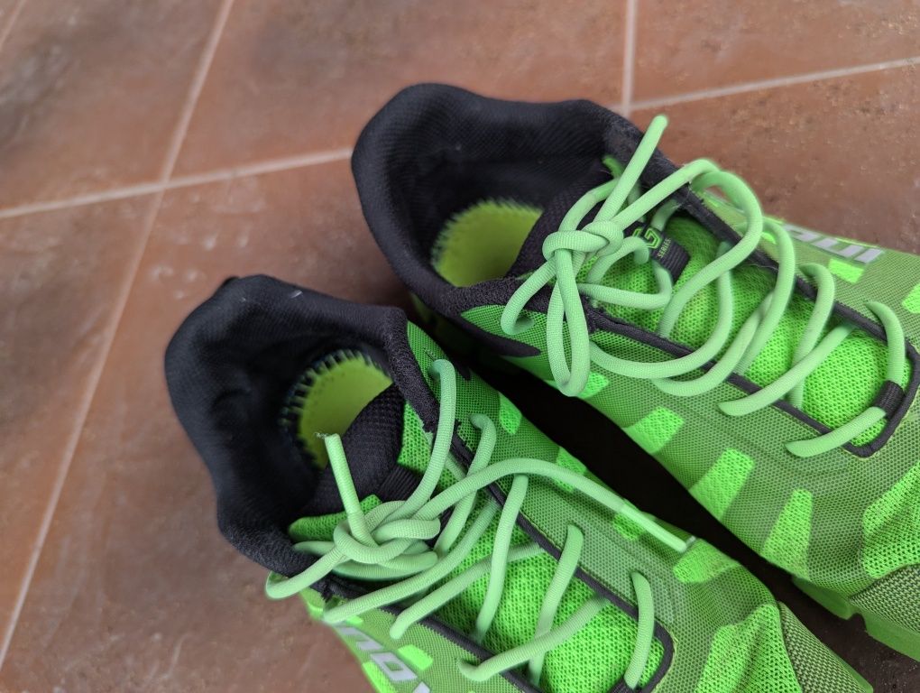 Кросівки для бігу inov 8 42,5 трекінгові