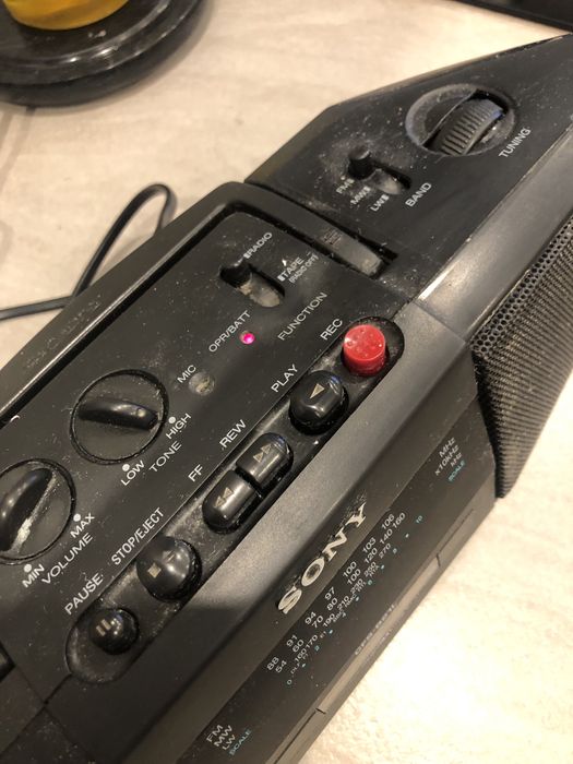 radio magnetofon kasetowy Sony model CFS-B21L