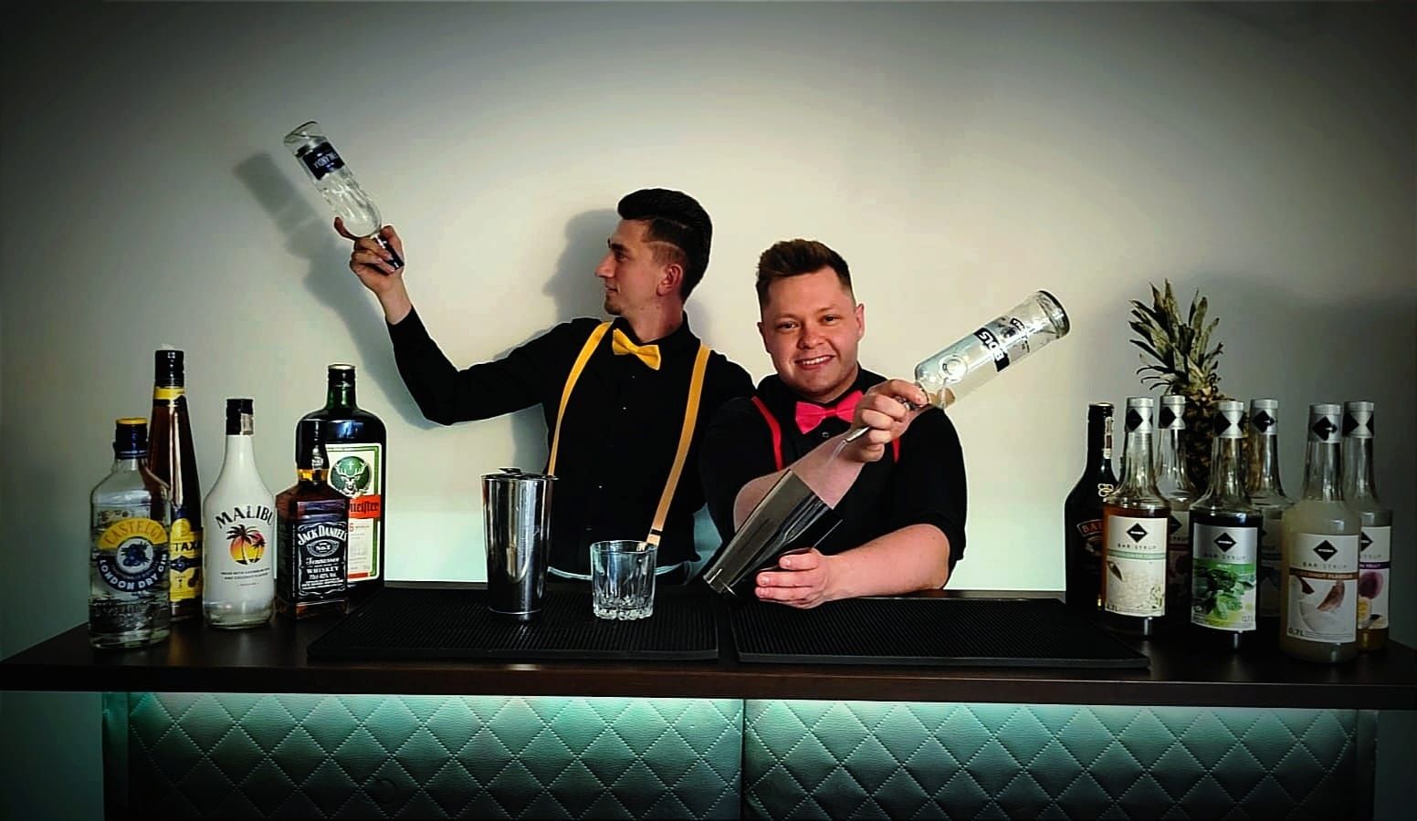 Barman / Barmani na imprezy / Mobilny barman /  Wesele / Drink Bar /18