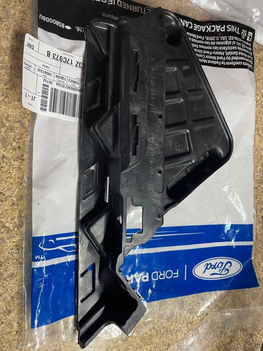 Ford F-150 slizg i mocowanie lampy