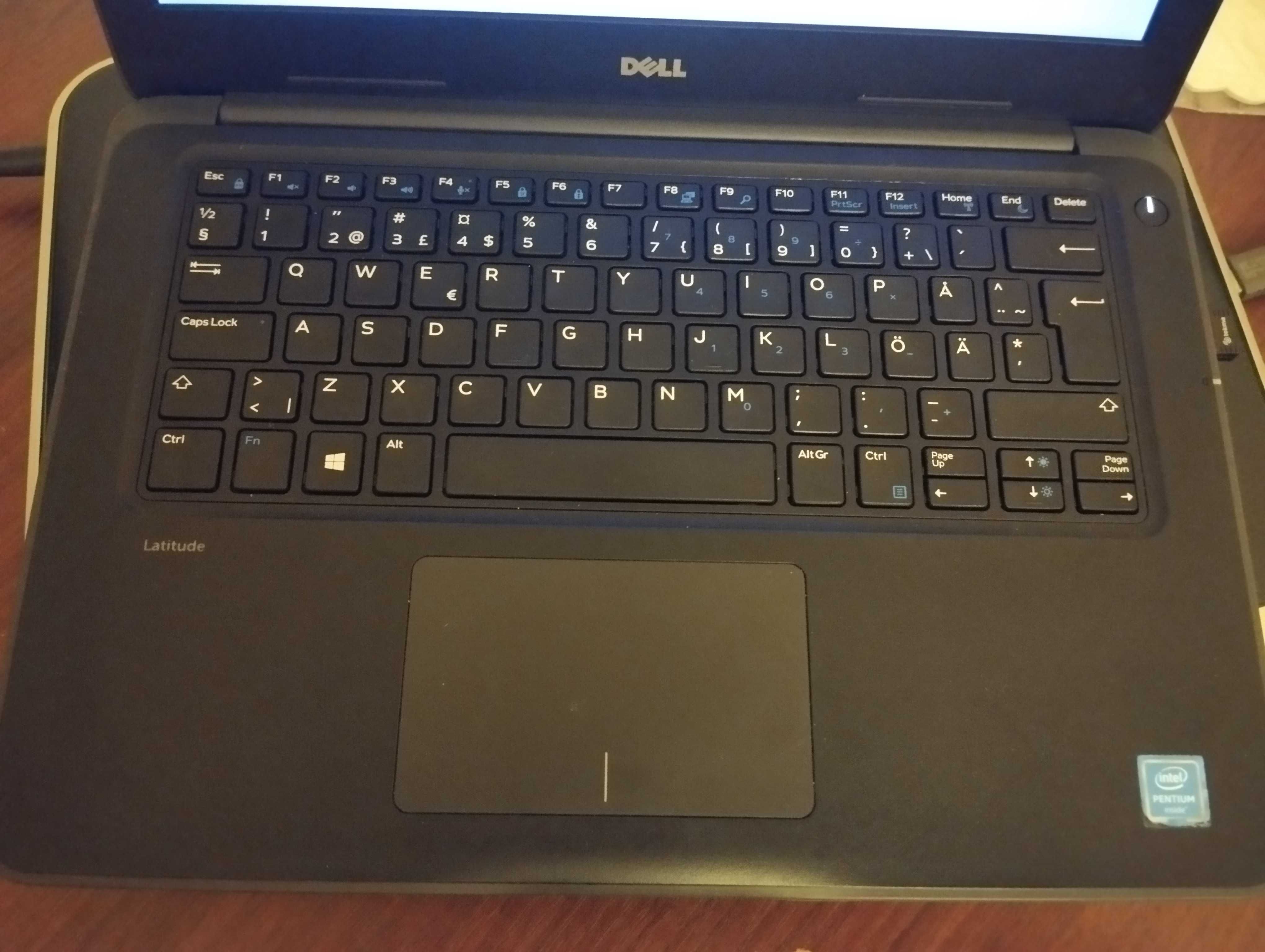 Laptop DELL Latitude 3380 - idealny stan, dysk ssd