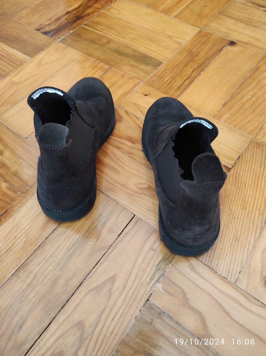 Botas  tamanho 36