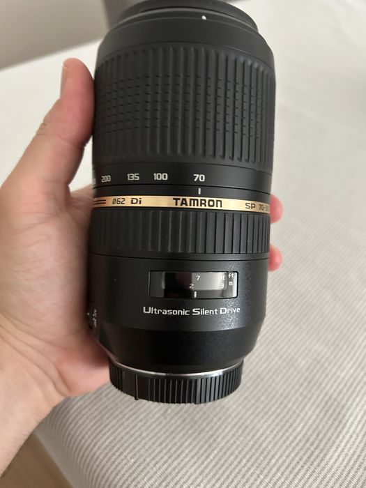 Objetiva Tamron SP 70-300 f4-5.6 (Sony A-mount)