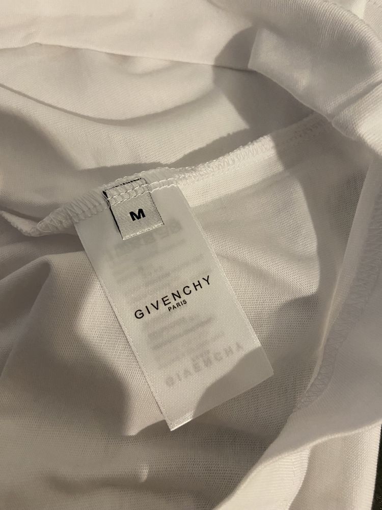 T shirt givenchy