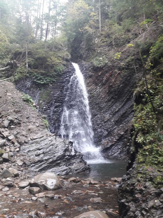 Здається в оренду будинок у Карпатах біля водоспаду в с. Татарів