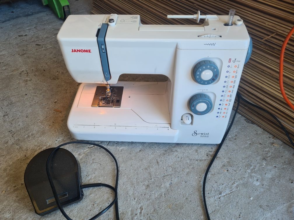 Maszyna do Szycia Janome 525S