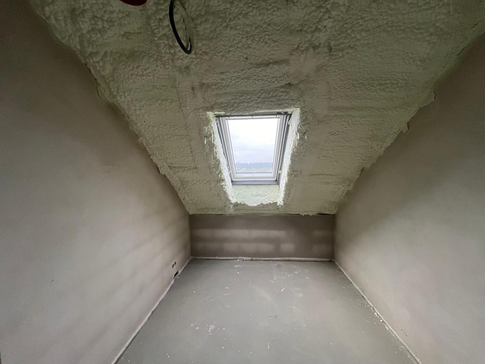 Izolacje Natryskowe, Ocieplenie pianą PUR