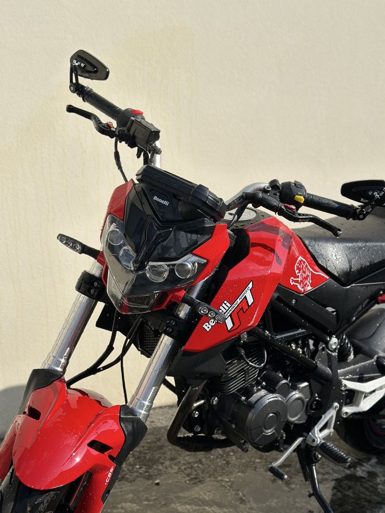 Benelli tnt 125
