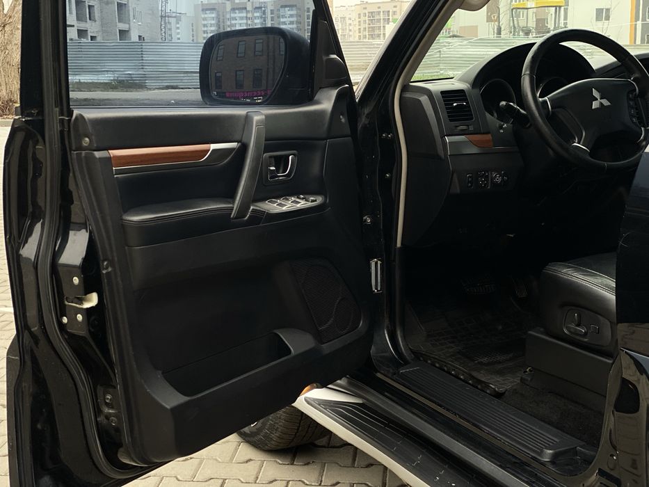 Продам Pajero Wagon 4
