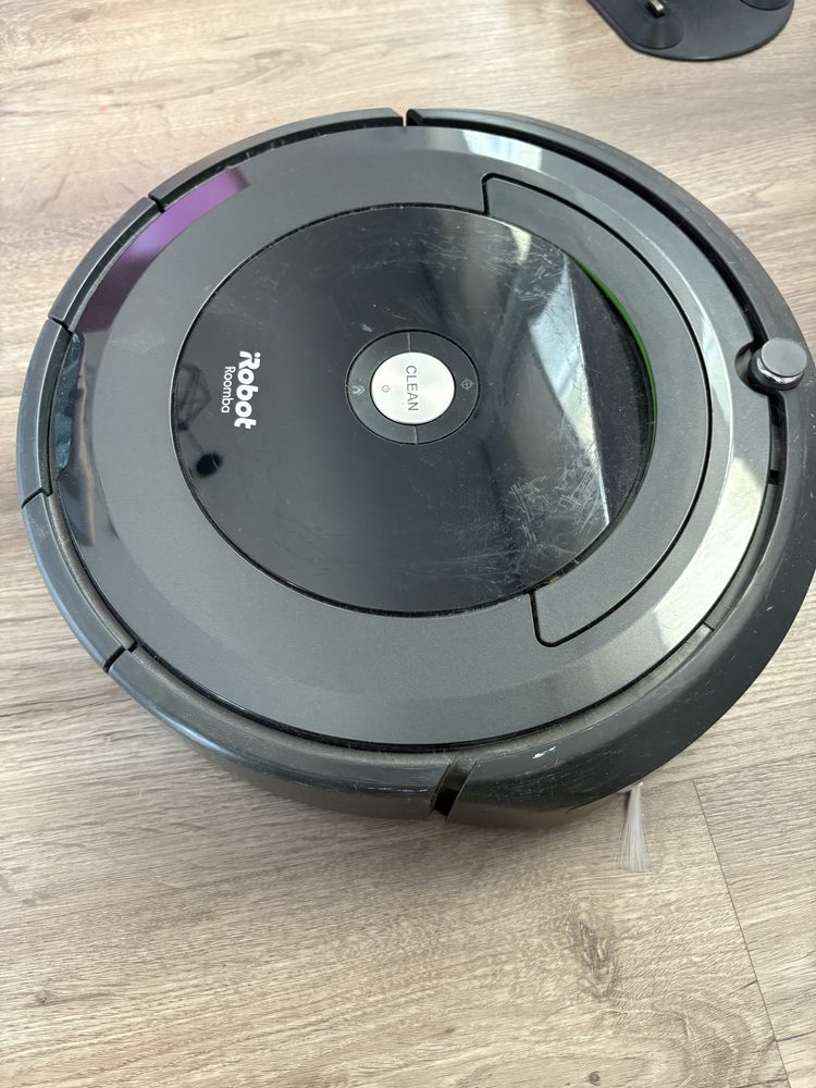 Roomba 696 - avaria