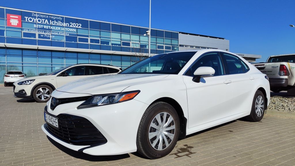 Toyota Camry 2.5 HYBRID- NOWA- LEASING !