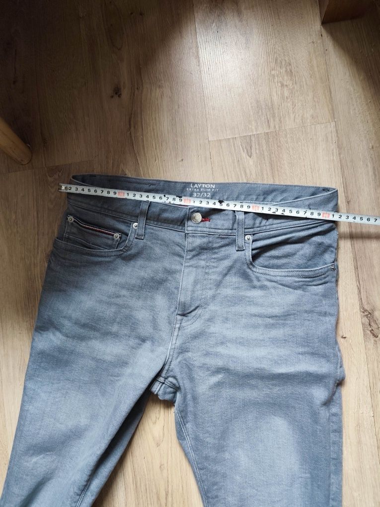 Nowe Tommy Hilfiger 32/32 faktura , gwarancja jeszcze rok