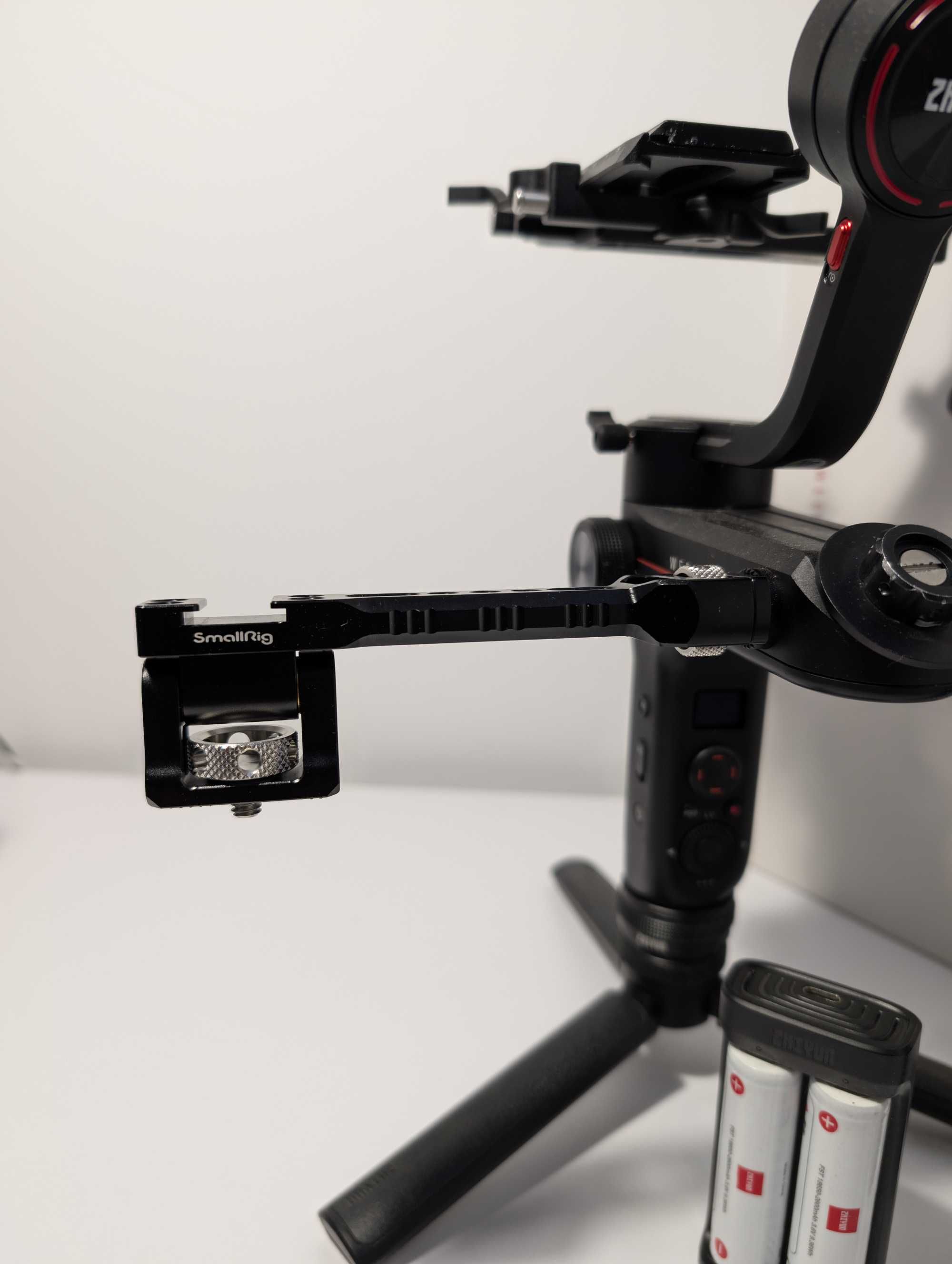 Zhiyun Weebill S - gimbal do 3 kg, 4 baterie + uchwyty SmallrRig