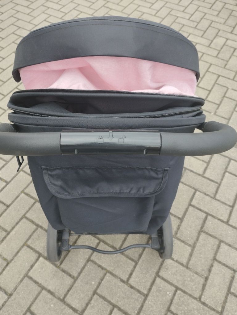 Wózek spacerowy różowy