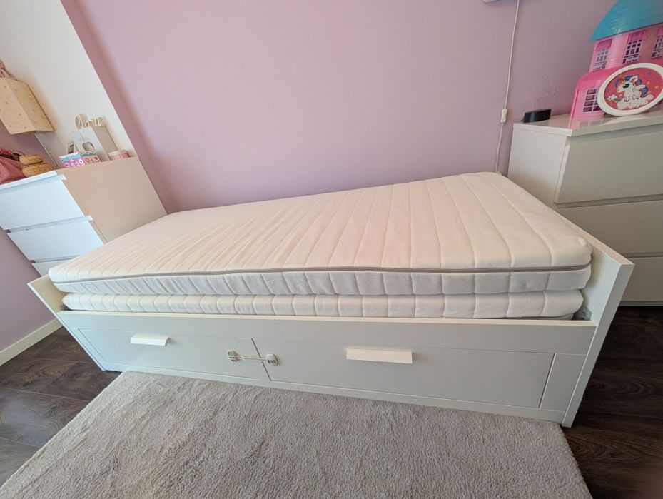Cama de solteiro que se transforma em cama de casal