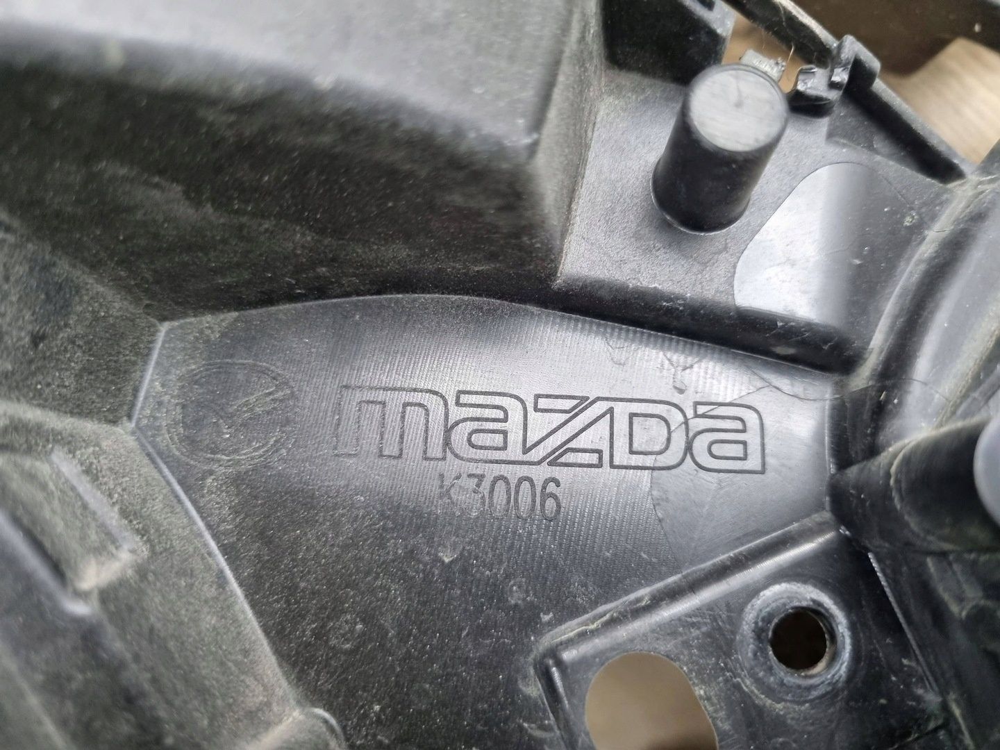 Mazda CX-5 II Z przodu Atrapy chłodnicy