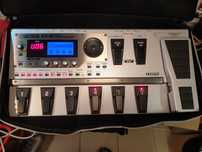 BOSS GT 10 efekt mikser gitarowy prawie nowy.
