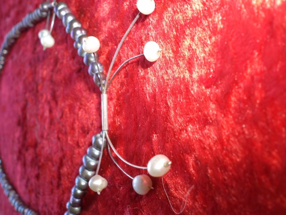 Przestrzenny naszyjnik srebrny z perłami