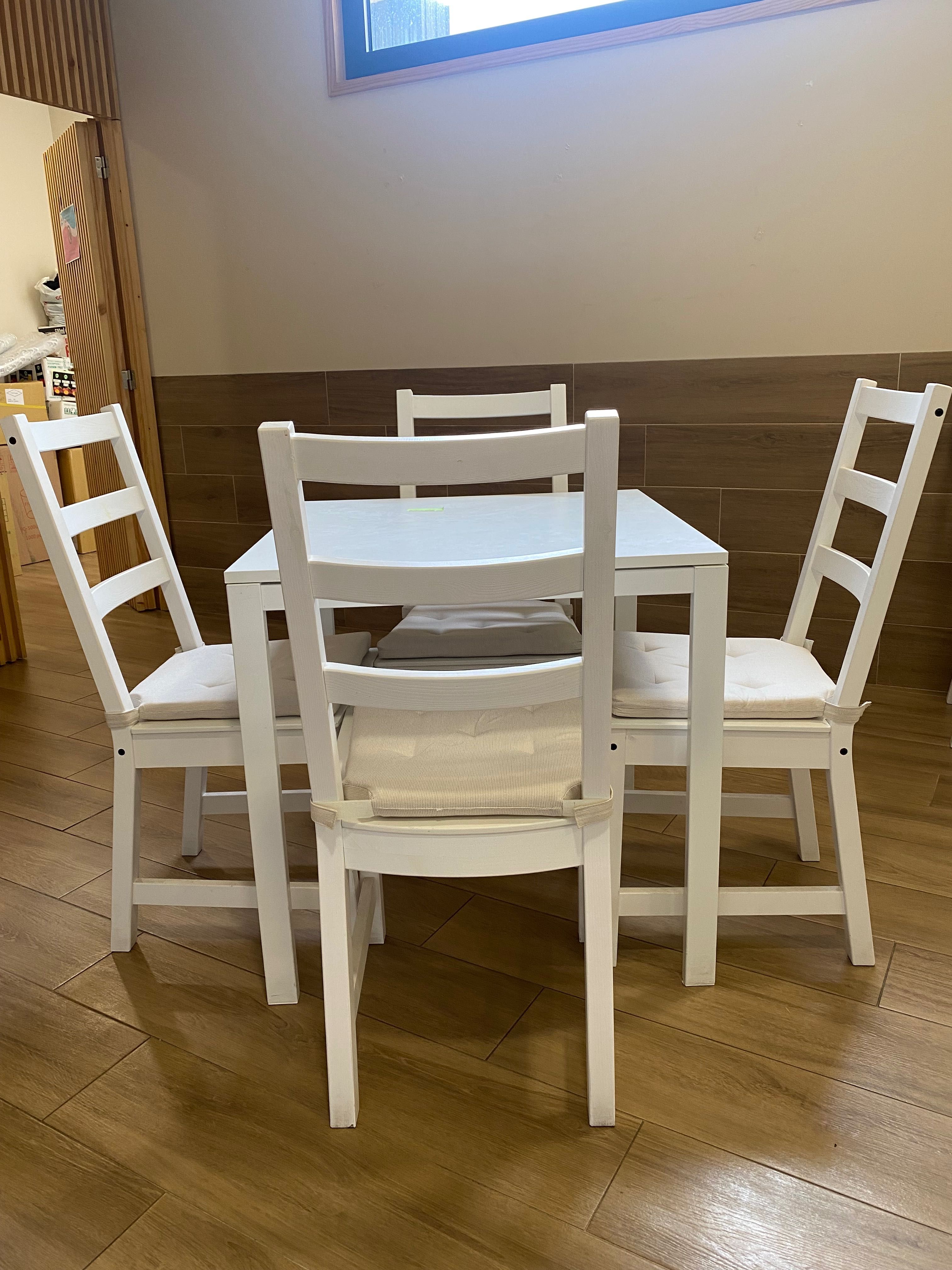 Mesas branca IKEA