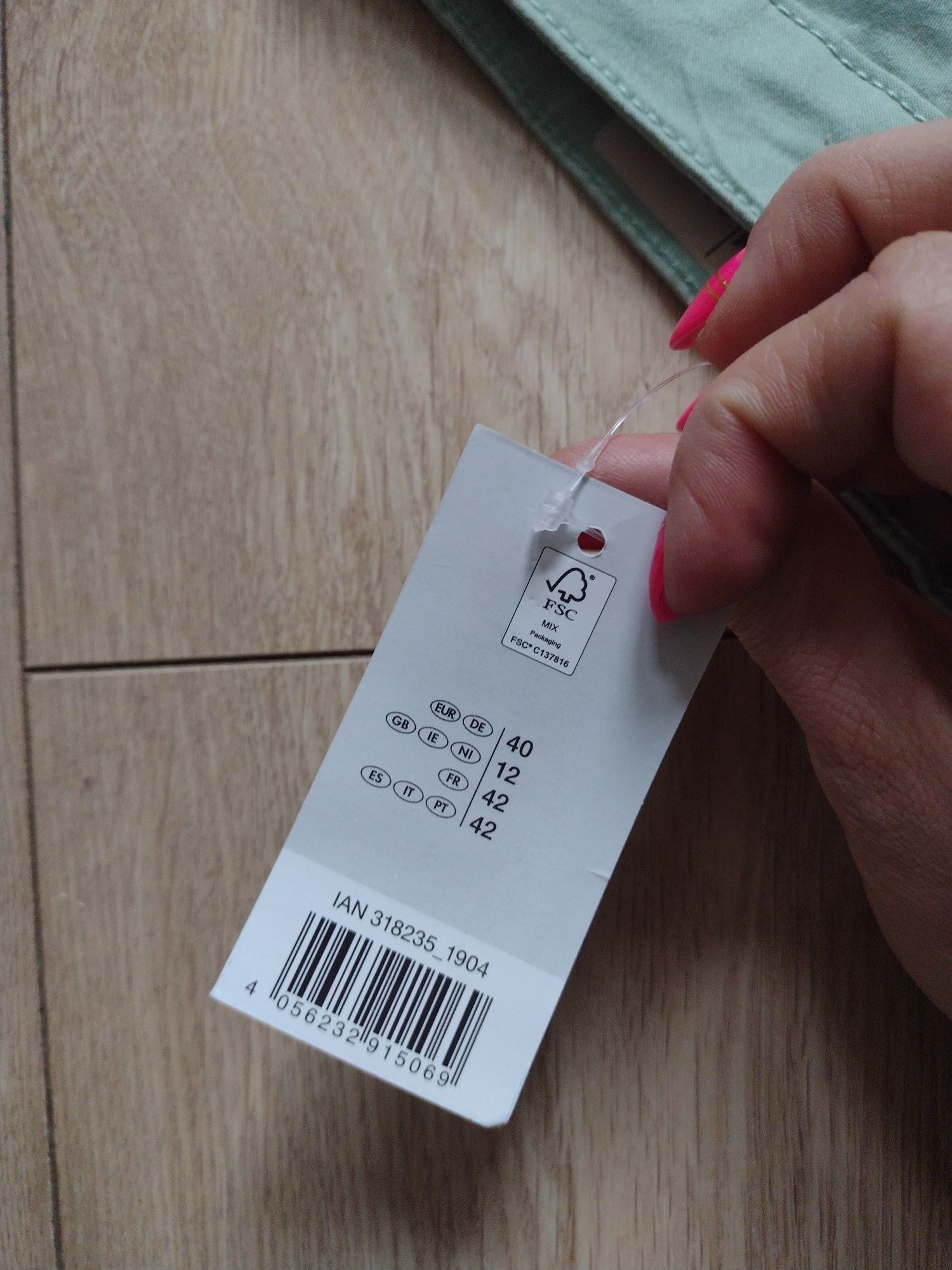Nowe spodnie materiałowe esmara r. 40 slim fit