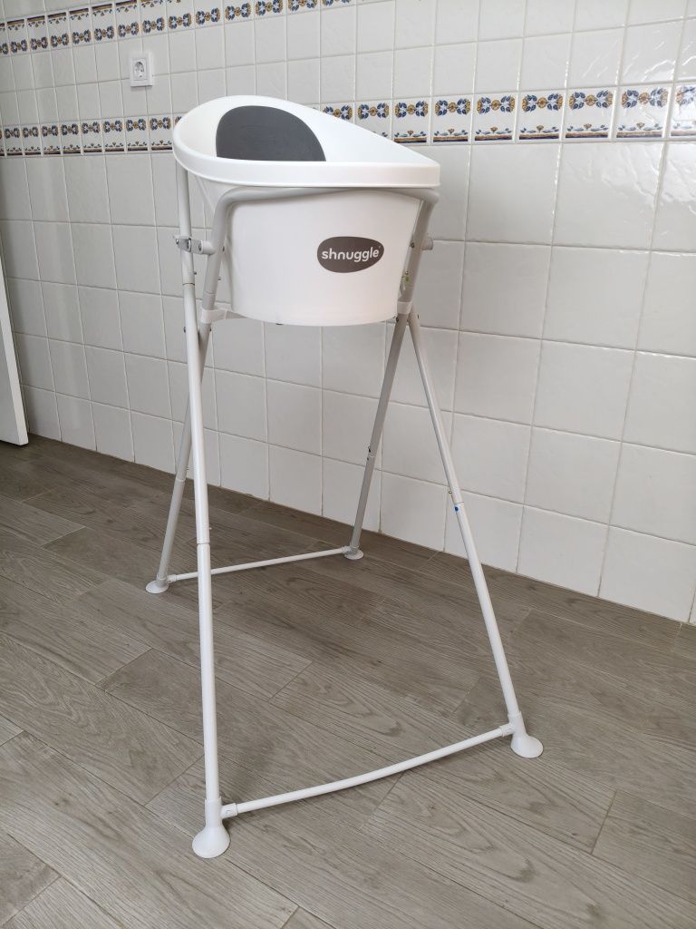 Banheira de bebé e suporte Shnuggle