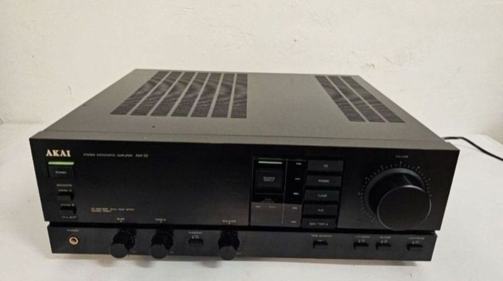 Wzmacniacz Akai AM-32, 2*80 w. Made in Japan .