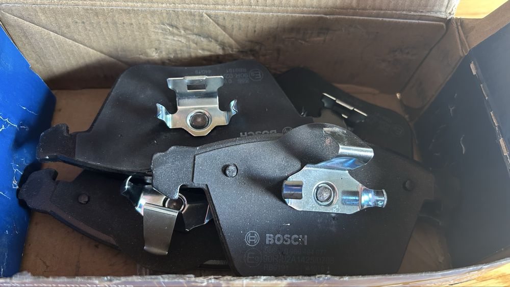 Patilhas trav Bosch compatível com Volvo C70 II, S40 2 ou Focus II ST