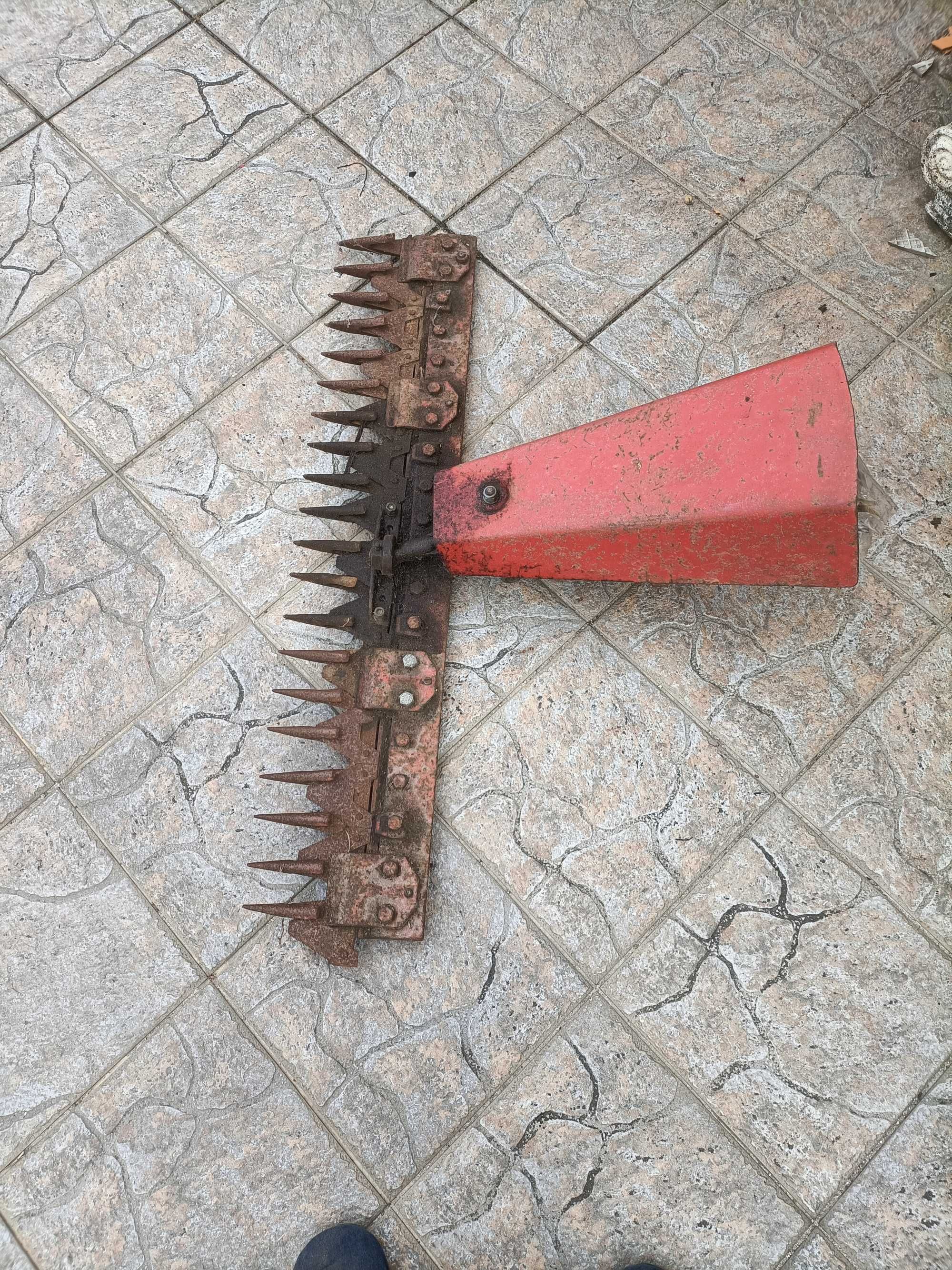 Pente para cortar mato, usado