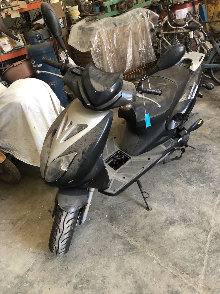 Scooter Skyteam 50cc restauro ou peças